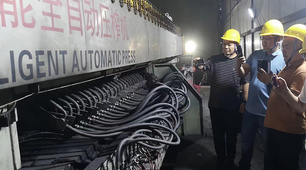 智能全自動壓榨機 XATZ1660-55pc